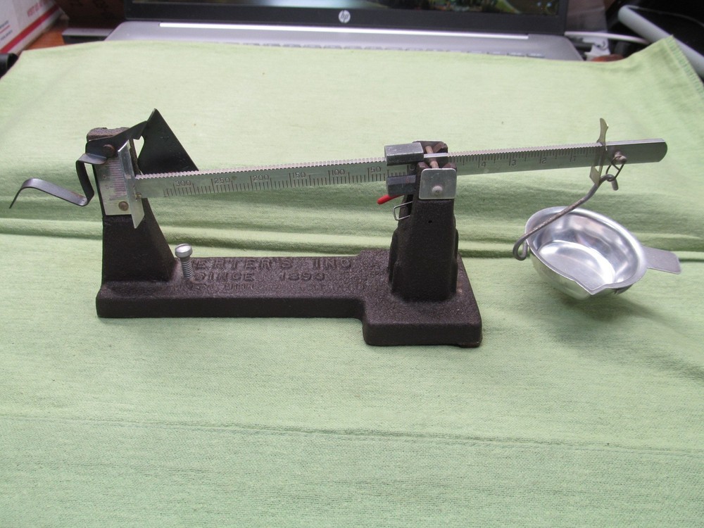 Vtg. Herter's Powder & Bullet Scale - NICE Shape - Read Description