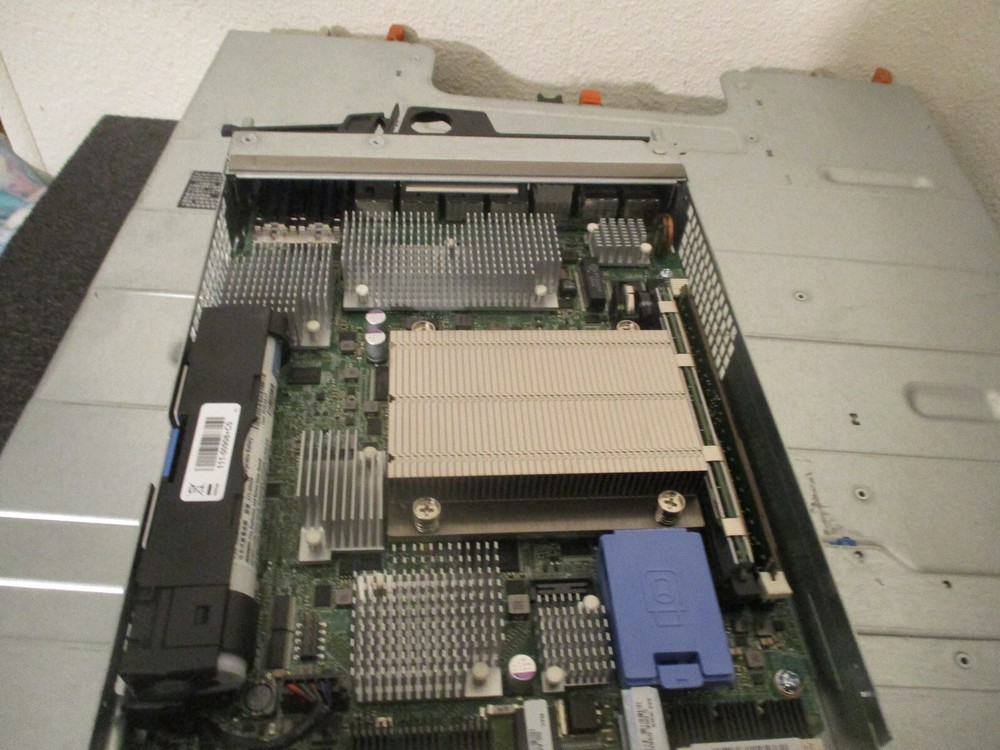 NetApp Controller Module for FAS2520 - 111-01323 storage arrays..