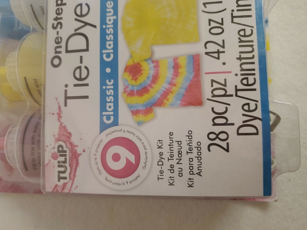 Tulip One Step Classic Tie-Dye Kit Dyes Up To 9 Projects includes project.