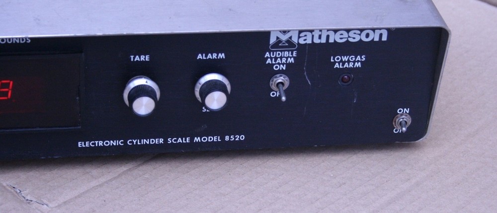Matheson 8520 electronic cylinder scale digital controller