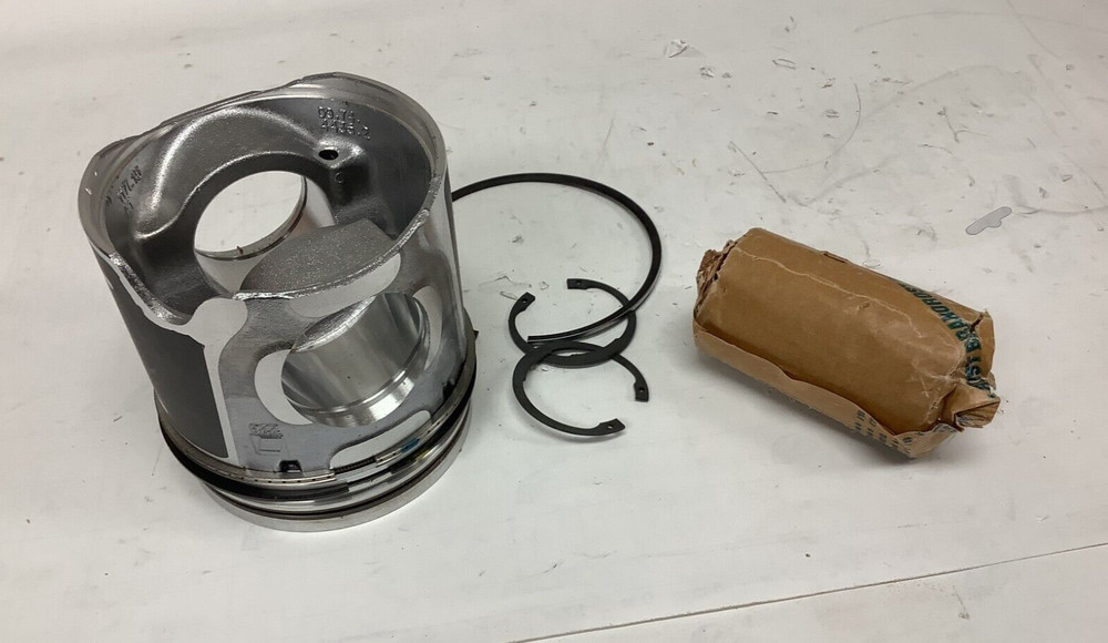 New CNH Industrial 500055469 Piston Assembly