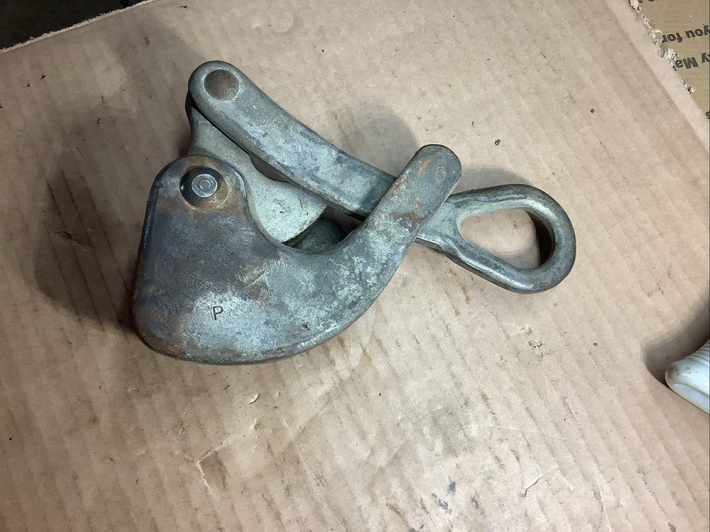 Klein Tools Cable Puller 8,000 LBS Max Load .28-.75 Size Range CAT NO. 1625-20