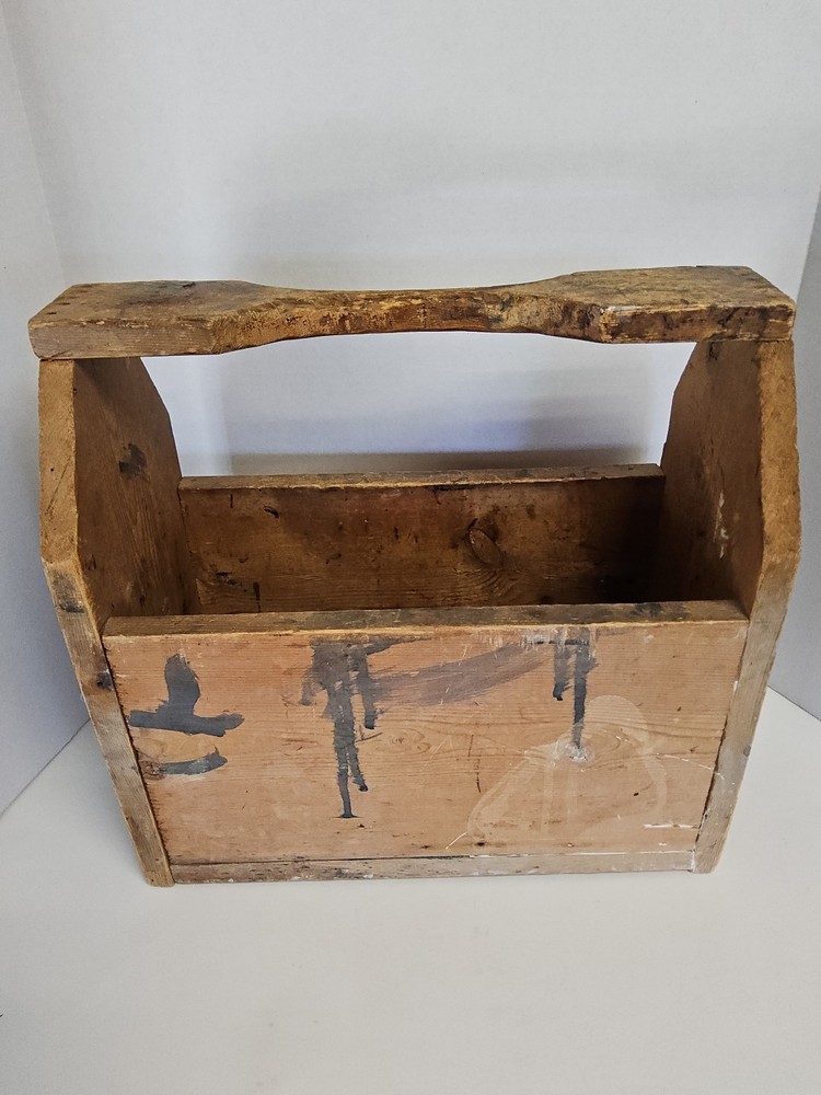 Primitive solid Wooden Carpenter Tool Caddy Tote w/Handle strong condition!