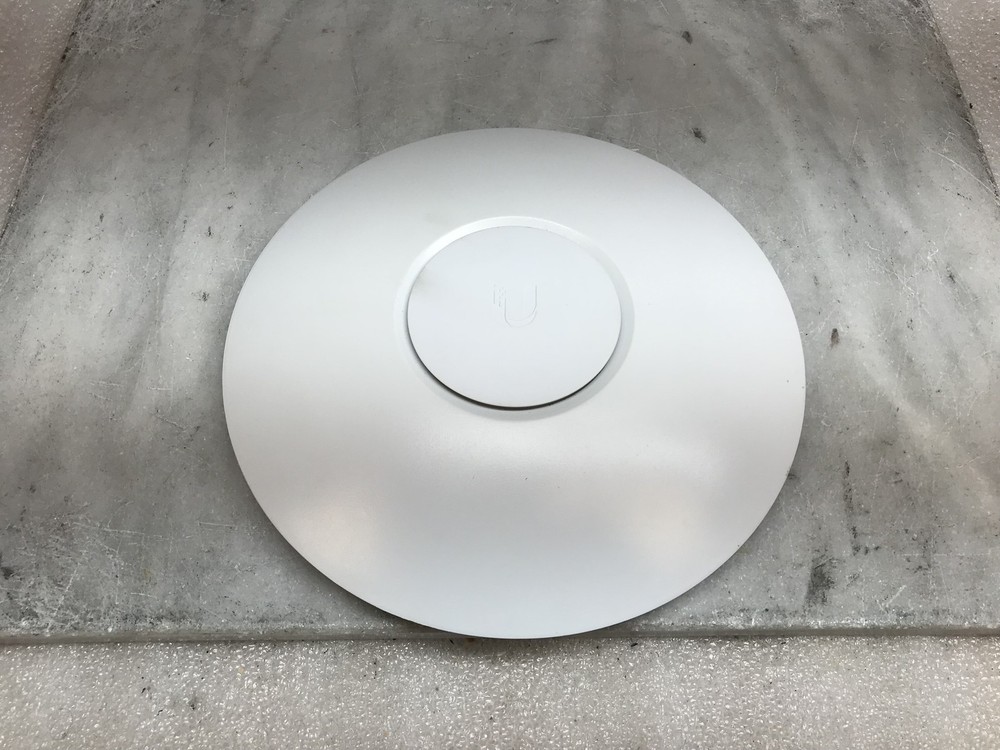 Ubiquiti AP Pro White Access Point - Mounting Bracket Included