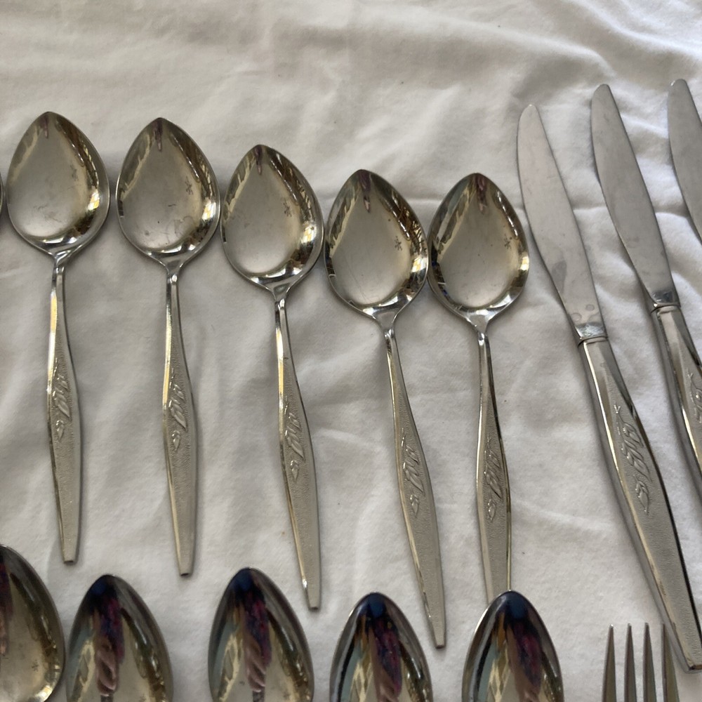 Vintage Community Silverware Woodmere Flatware 35 Pcs