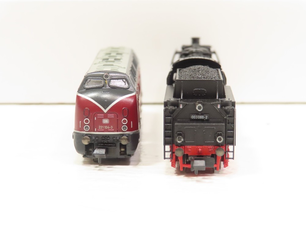 Trix 11120 N-Scale Era IV Mega Set Missing 1 Freight Car w/Marklin Controller LN