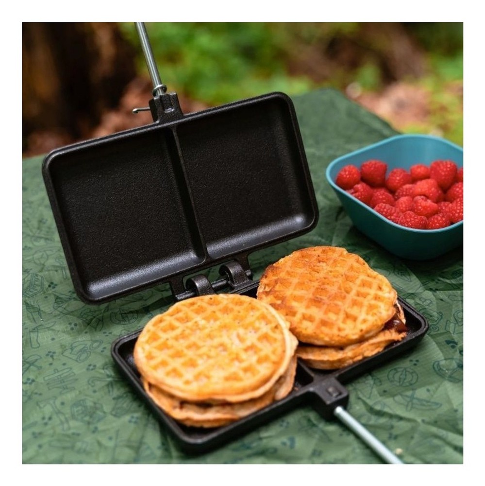 Coghlan's Double Cast-Iron Pie Cooker Camping Cookware