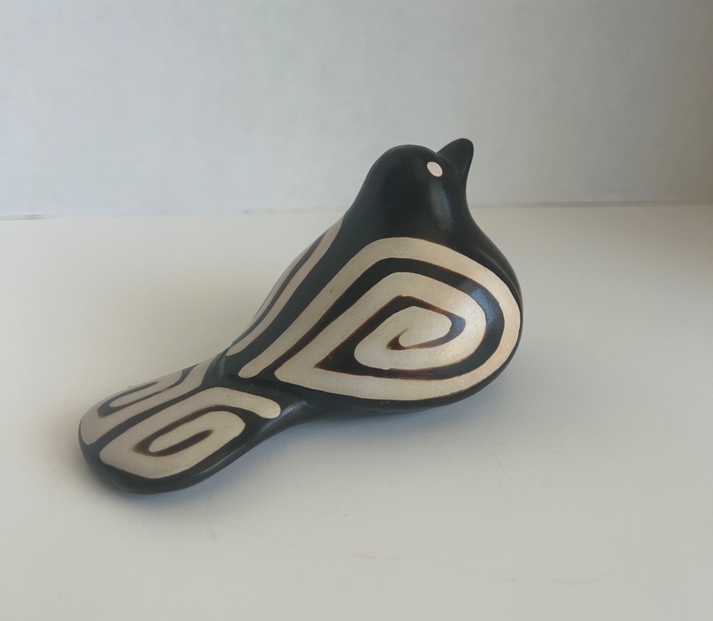 Original Chulucanas Peru Pottery Bird