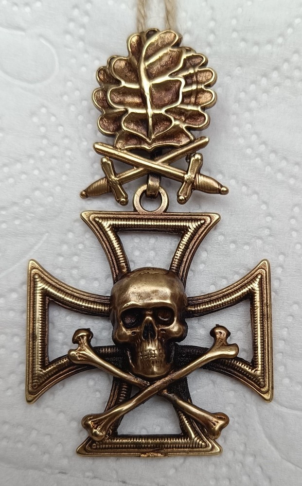 Skull with Iron Cross, oak leaves with swords