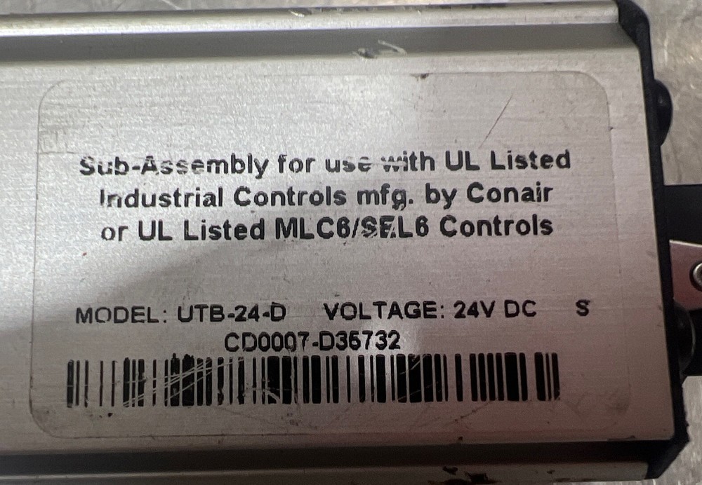 CONAIR material Hopper Universal Terminal Box Model UTB-24-D. Item ID 2