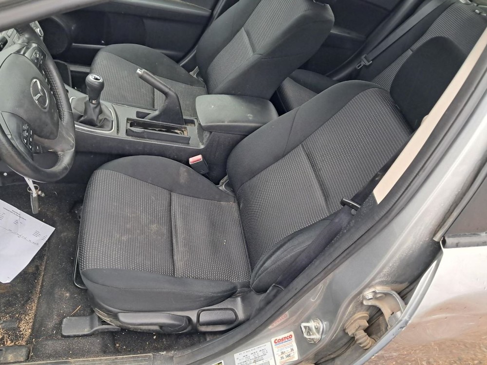 3 2013 Glove Box 4917555