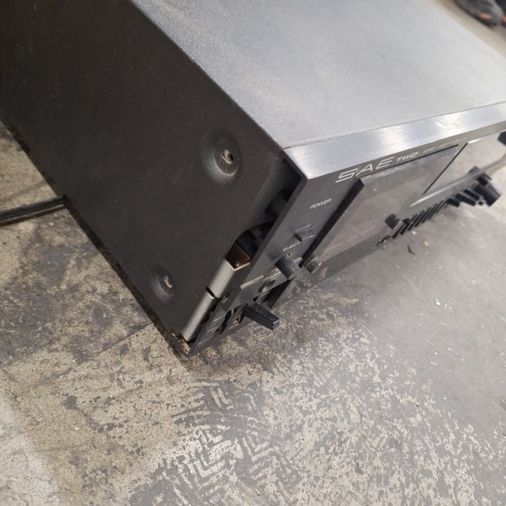 Untested SAE Two C4 Cassette Deck It Turns On.