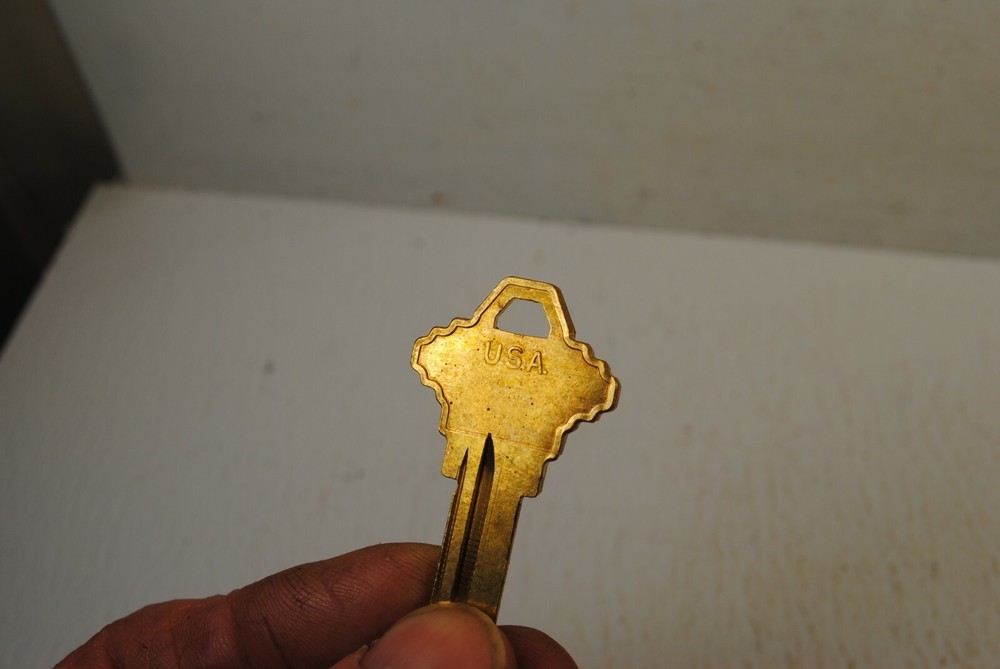 Curtis No. SC-7 Brass Key Blanks 6 Pieces