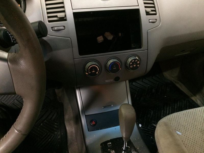 ALTIMA 2006 Fuse Box, Cabin 357136-1