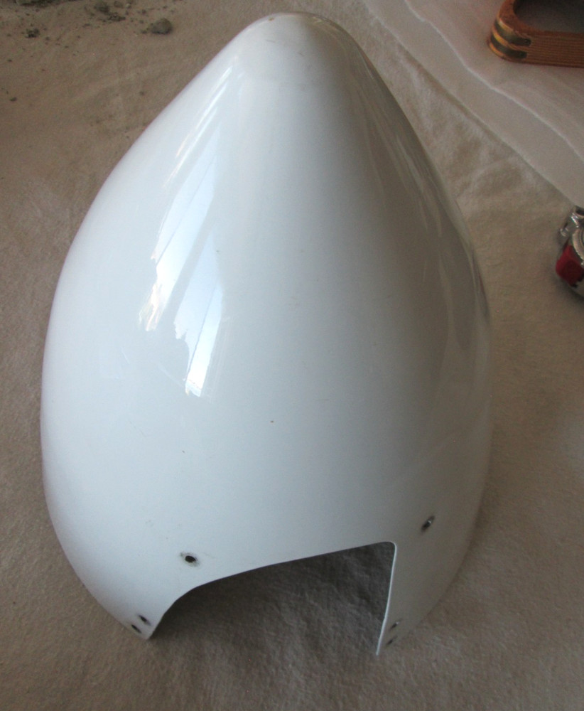 Aero Commander AC-500- 2 blade Prop Spinner Very nice- White