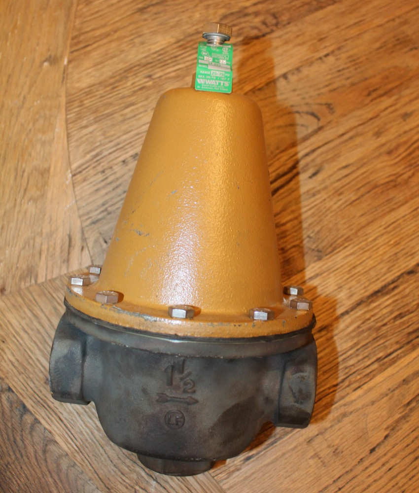 Watts 11/2 LF 223 1-1/2 In NPT x NPT Connection Water Pressure Reducing Valve