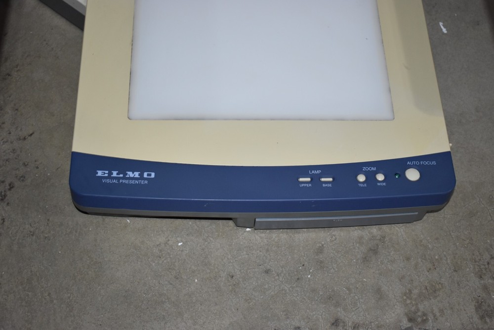 Elmo EV-4400AF Visual Presenter Zoom Overhead Document Camera Working
