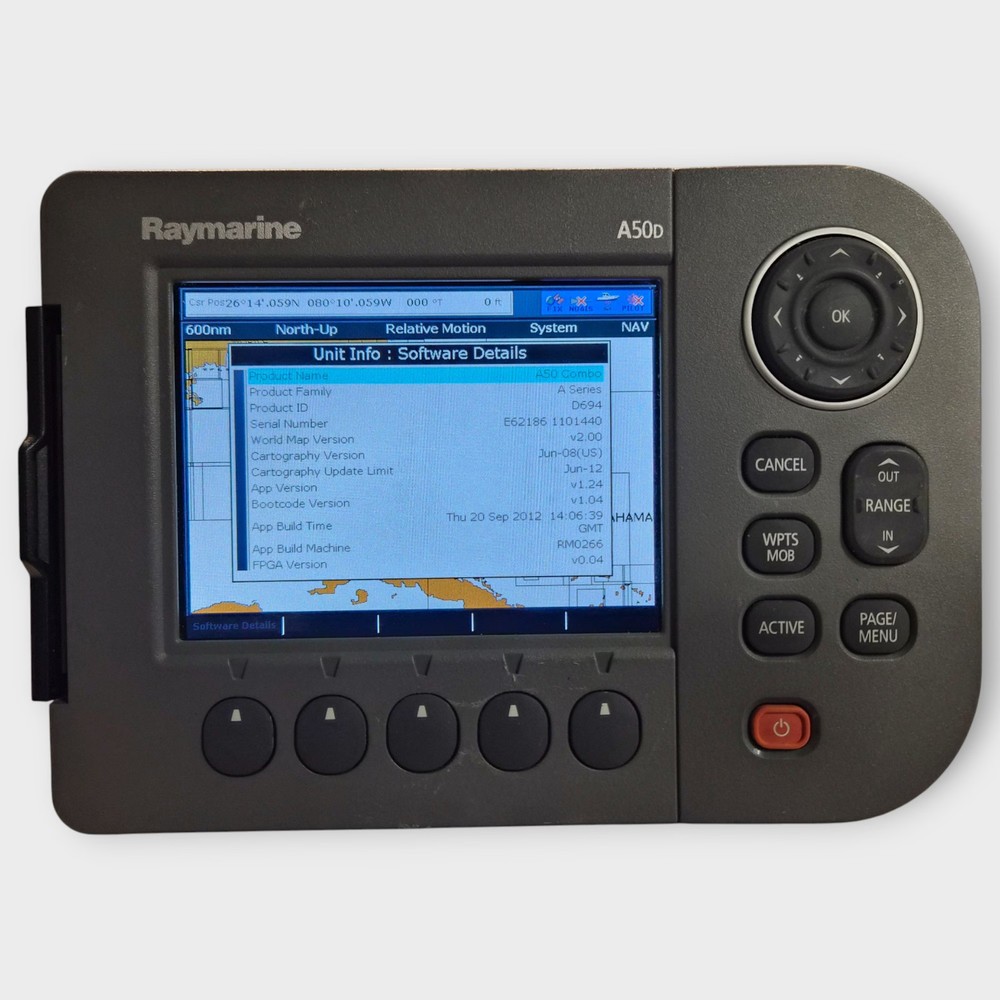 Raymarine A50D Multifunction Chartplotter Display -E62186- w/ Sun Cover - Tested