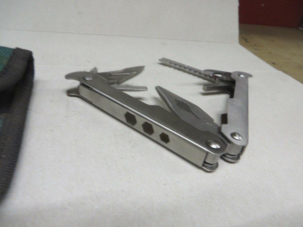 HB SMITH MULTI FUNCTION PERSONAL TOOL WITH CASE