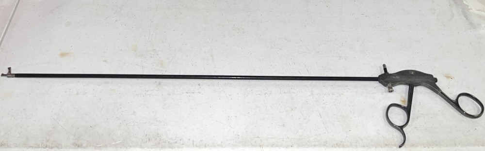 R. Wolf 8384.022 Hooked Scissors, Serrated, Single Action