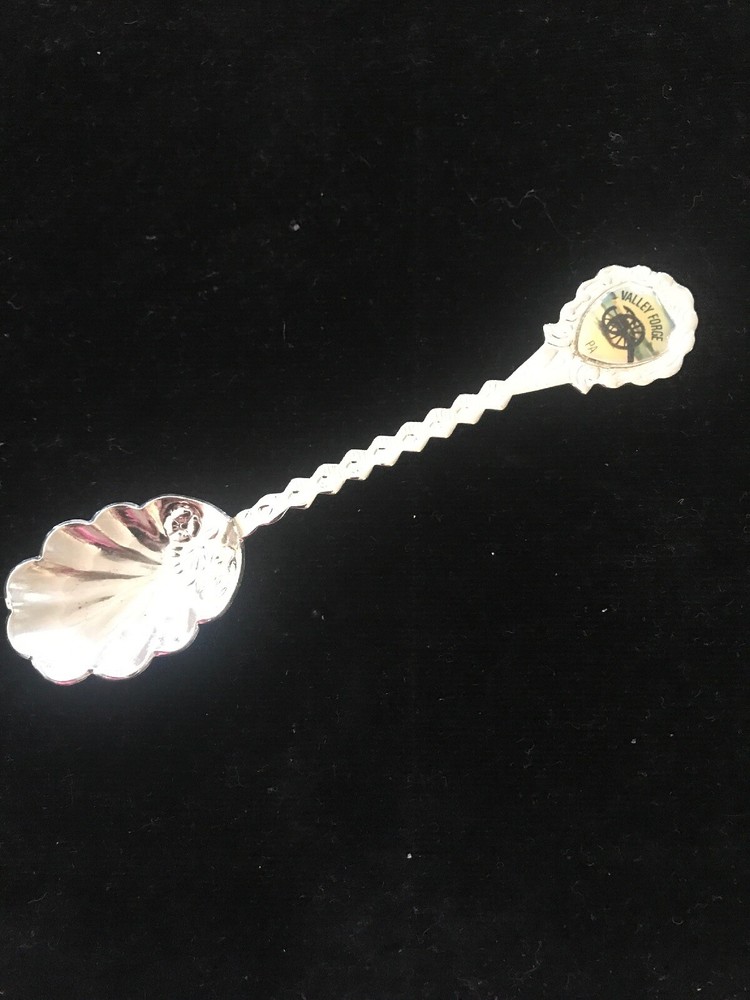 Valley forge PA Souvenir Spoon Twisted Handle Shell Bowl Silver Metal