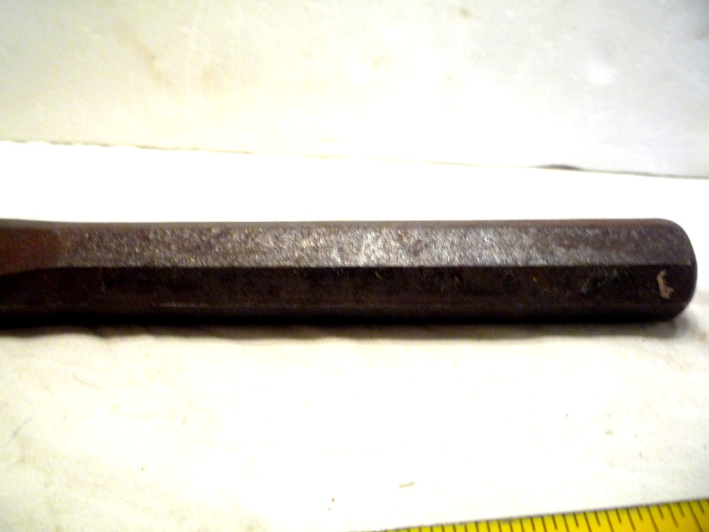 Tamco Heavy Duty Cold Chisel 1" x 9" hex shaft