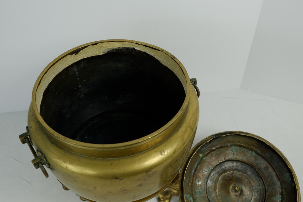 Brass Large Couldron Pot w/ Lid & Stand