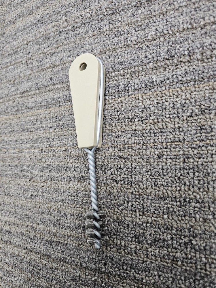 (QTY 36) Prime Source 1/2" E-Z Clean Fitting Brush 52803 Plastic Handle