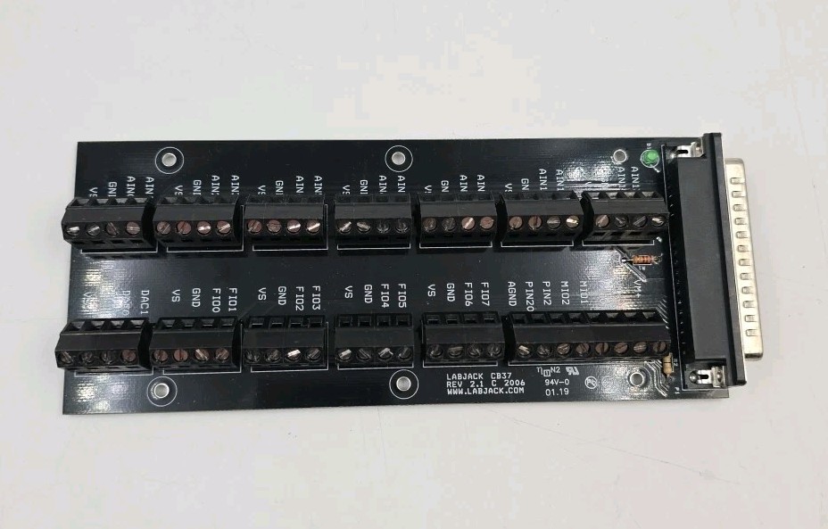 LabJack Cb37 Terminal Board Rev 2.1 C 2006