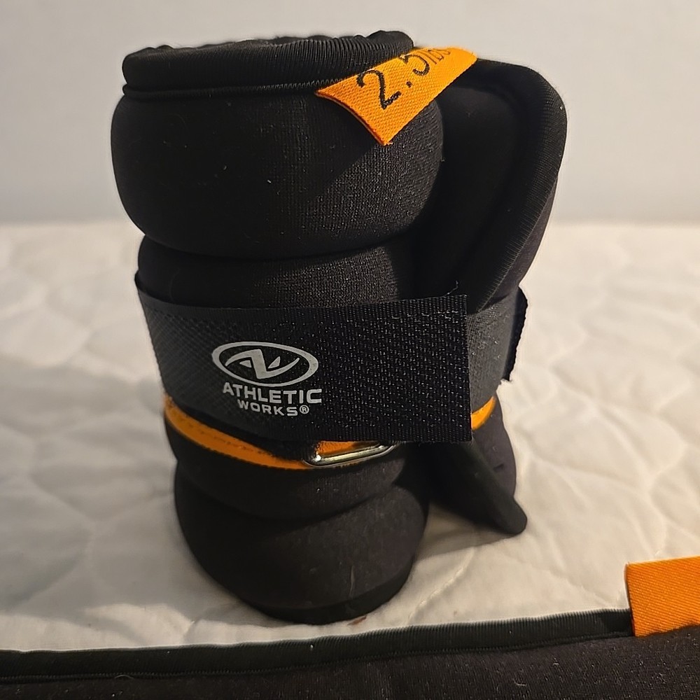 5Lb Pair Ankle & Wrist Weights (2Pcs, Each One Is 2.5LBS), Adjustable Strap