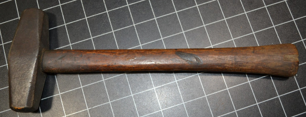 ATHA - 2 1/2#  - HAND DRILLING HAMMER - VERY EARLY ATHA