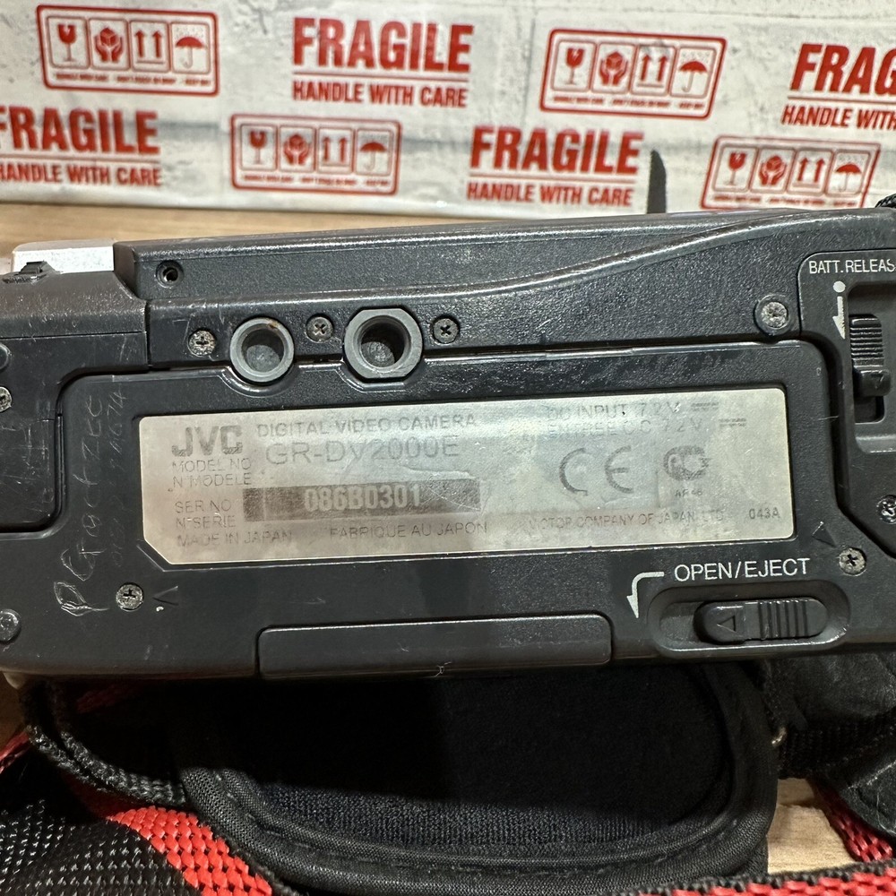 JVC GR-DV2000E Mini DV Digital Camcorder - Silver