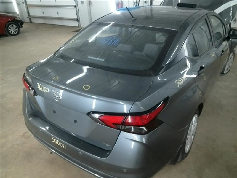VERSA 2021 High Mounted Stop Light 104569097