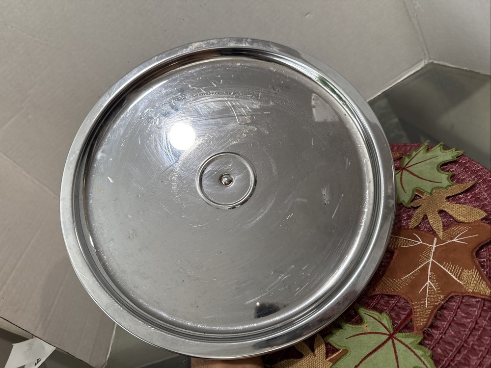 13.5” Silver Colored Finish Display Cake Stand with Pedestal