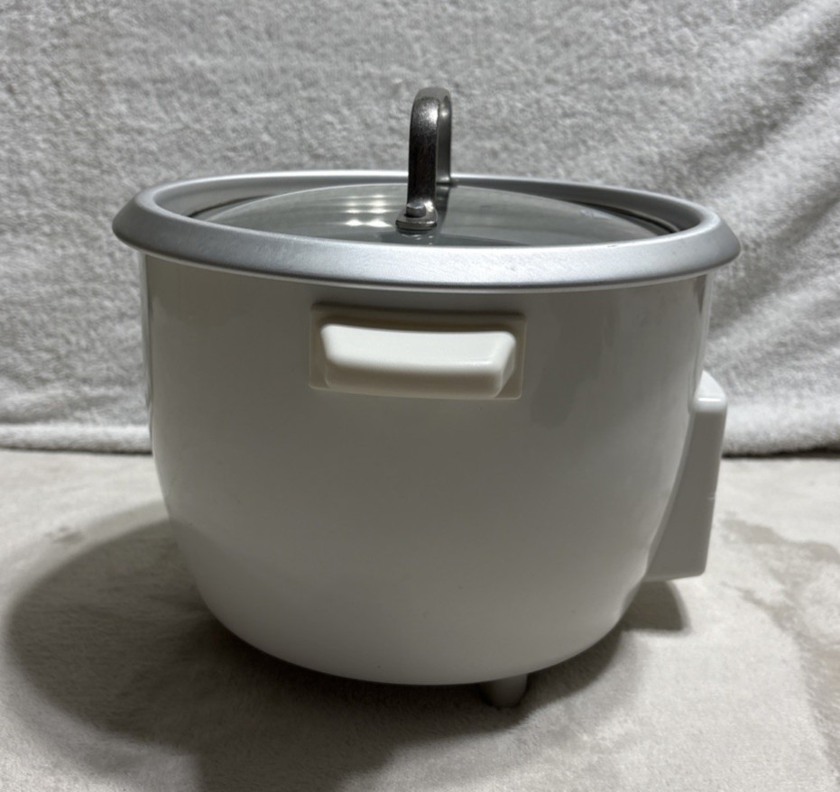 Bene Casa Rice Cooker 3 Cup uncooked / 6 cup cooked White