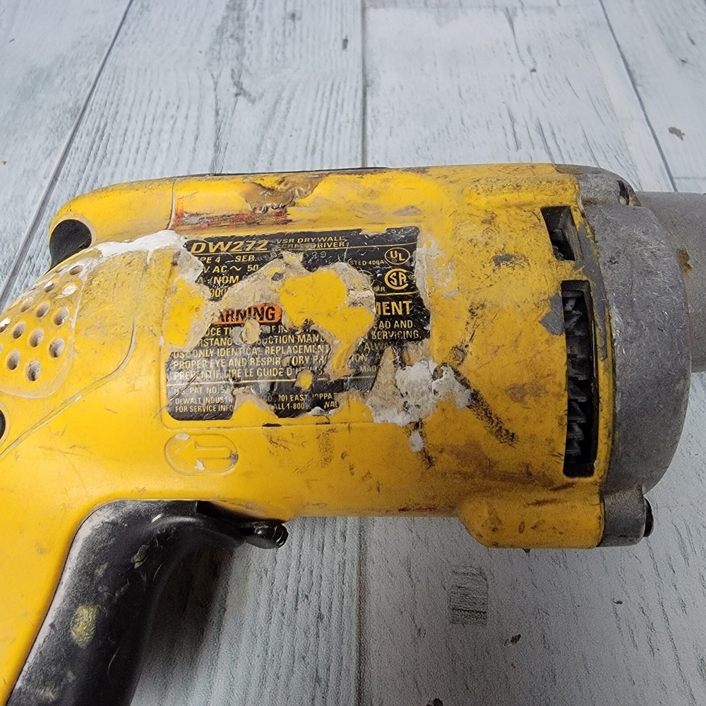 Pre-Owned Dewalt DW272 VSR Drywall Screwdriver