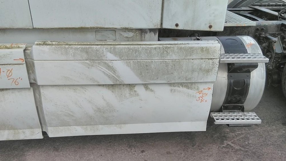 For 2007 VOLVO VNL SIDE FAIRING Left ,  OH