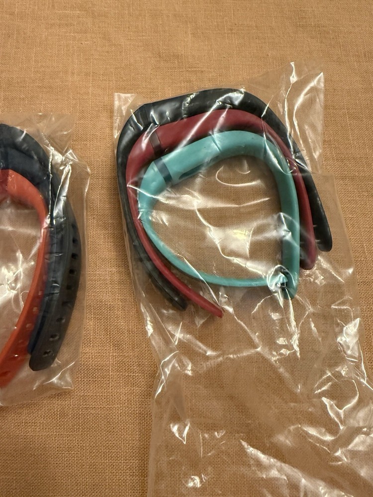 Fitbit FB401 Flex Wireless Activity and Sleep Tracker Small Wristband - 11 Bands