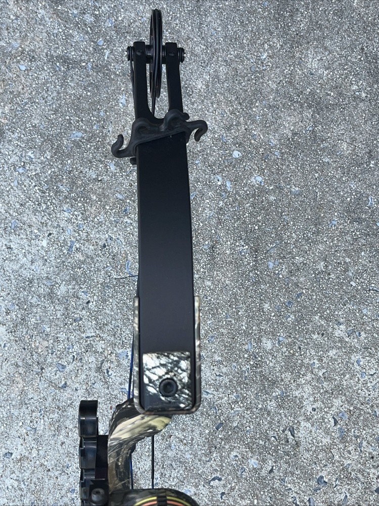 Diamond Razor Edge | Compound Bow | Excellent Condition | 30 - 60 lb Draw