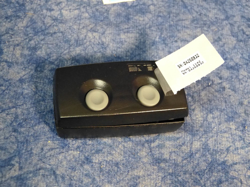 DMP Security 1142-B Wireless 2-Button Holdup Black (G103)