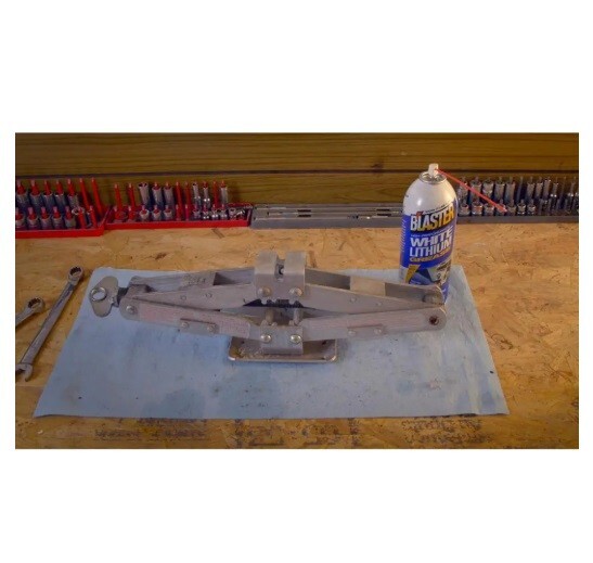 Blaster 11 oz. High-Performance White Lithium Grease Spray
