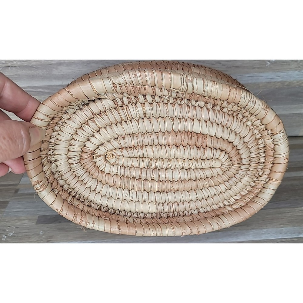 Hand Woven Grass Raffia Basket with Lid Primitive Decorative Multi Color