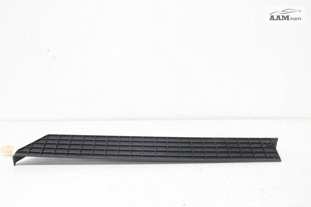 2018-24 FREIGHTLINER CASCADIA REAR RIGHT SLEEPER BLUNK PAN SUPPORT OEM