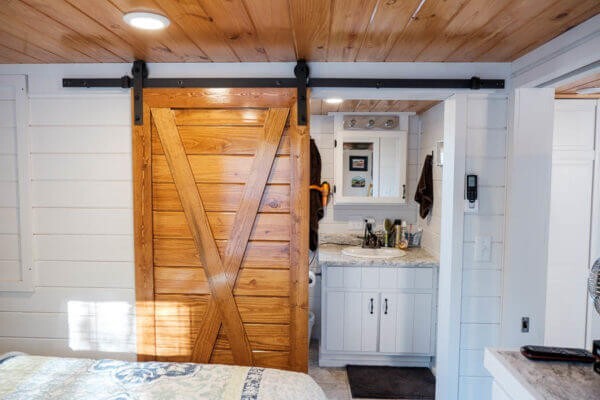 ELEGANT RUSTIC CABINS - TINY HOMES CABINS CUSTOM BUILT FOR YOUR PROPERTY / LOT