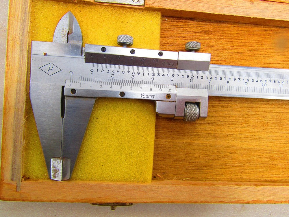 Vernier Caliper, 200 mm x 8"