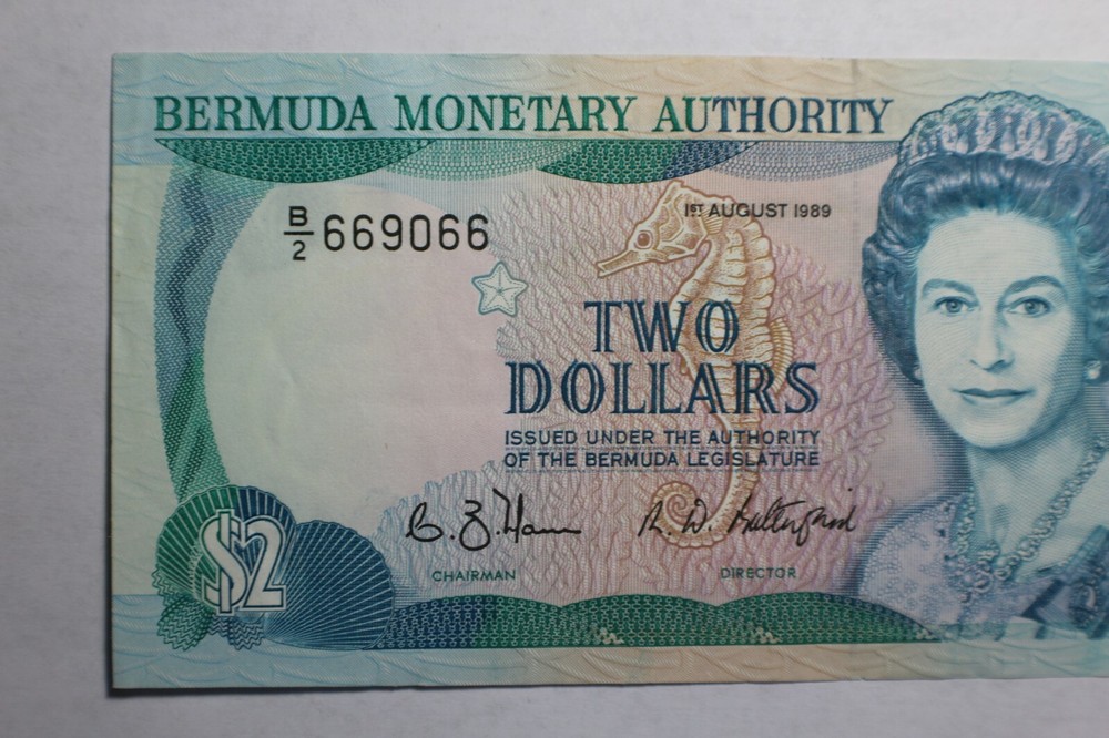 Bermuda 2 Dollars $2 Queen II 1989 AU Note