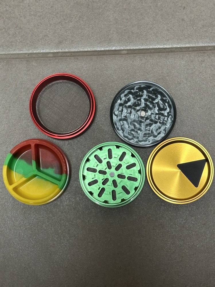 Rasta Tobacco Grinder