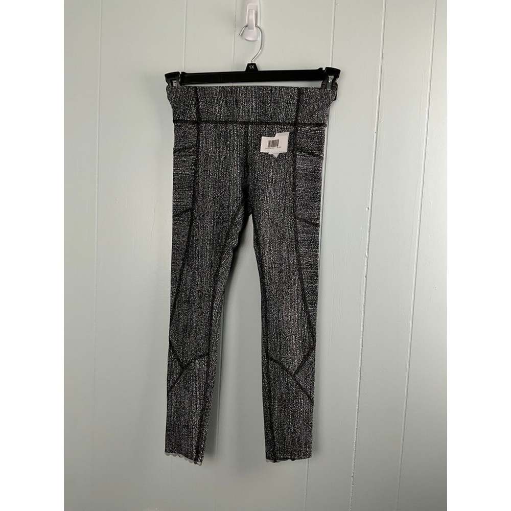 Lululemon  Size 4 Speed Up Tight 28 Full-On Luxtreme Black White Static Pattern
