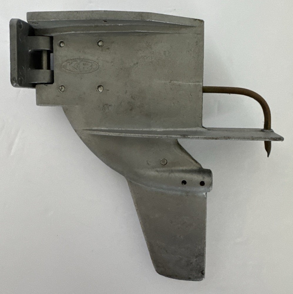 Outboard Motor Engine K And B 3.5 Lower Unit Leg MECOA Assembly Pre Owned Clean