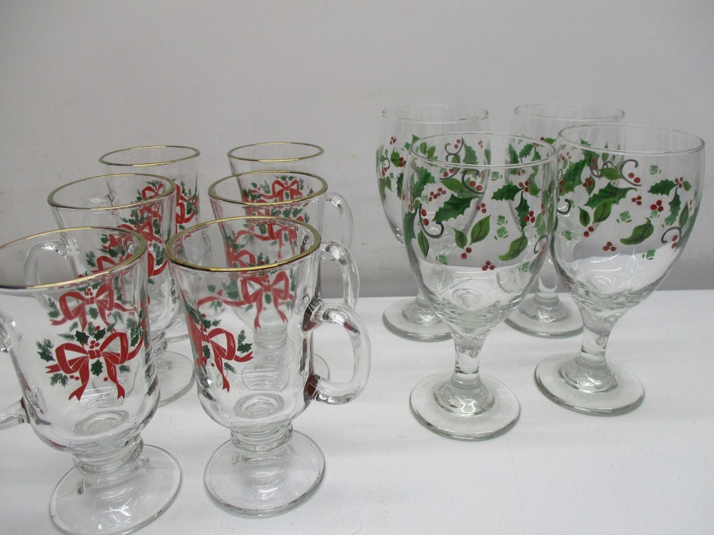 Libbey Christmas 4 Holly Berry Goblets 6 Footed